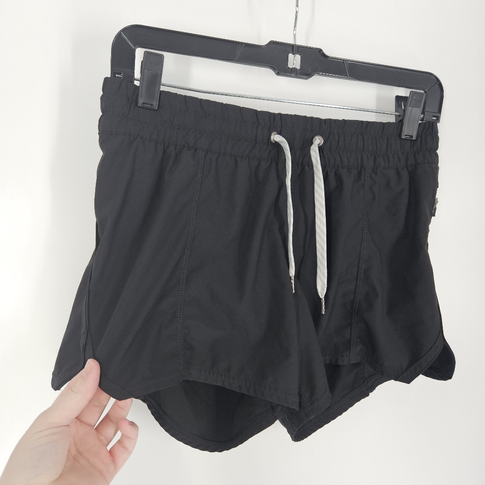 Vuori Black Clementine Shorts S - Picture 2 of 7